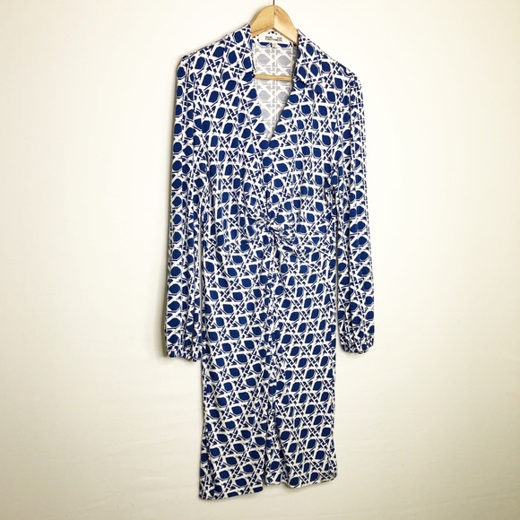 Diane von Furstenberg Chick blue/white graphic print twisted front Jersey dress - Picture 8 of 10